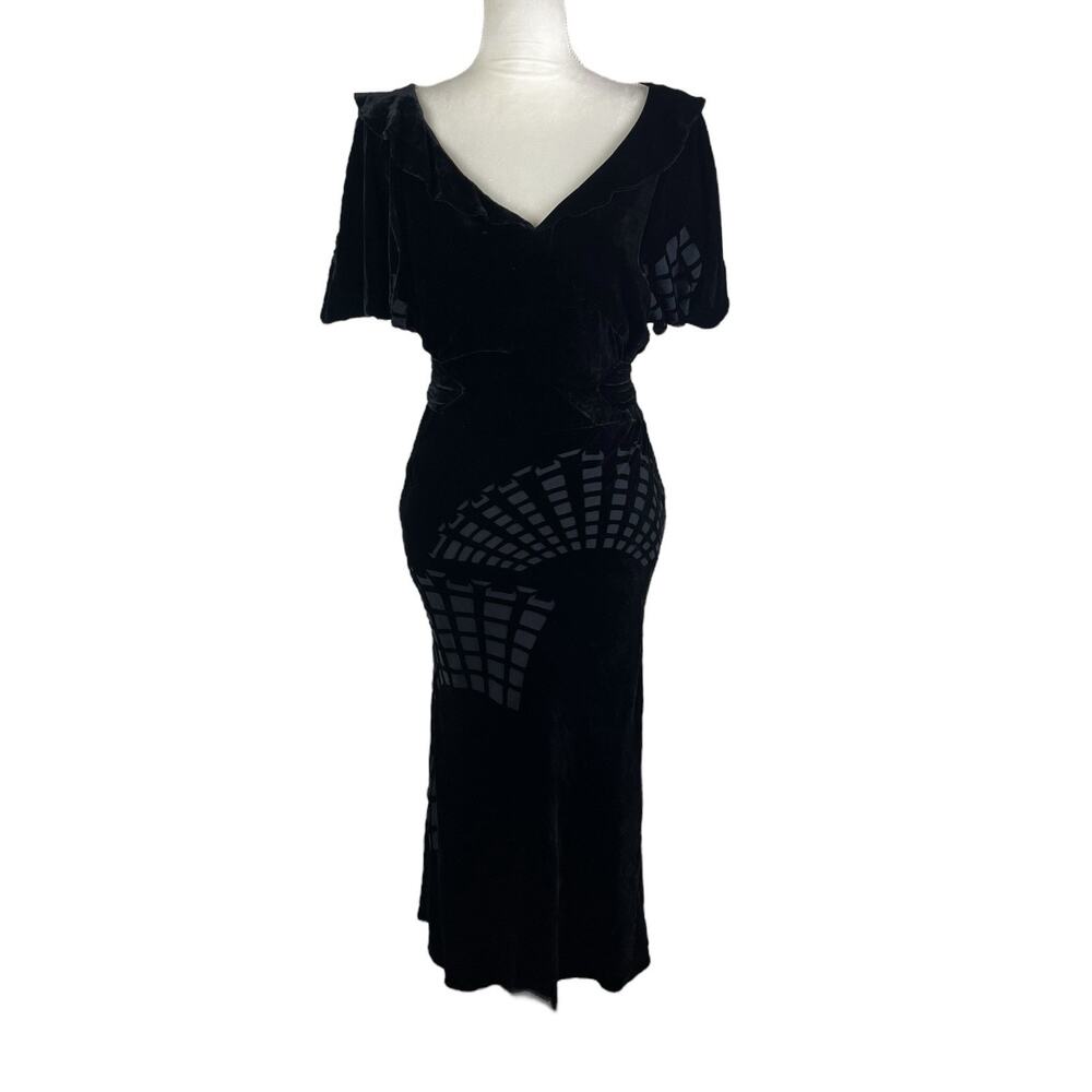 SOLD DO NOT BUY Dark Romantic Size 2